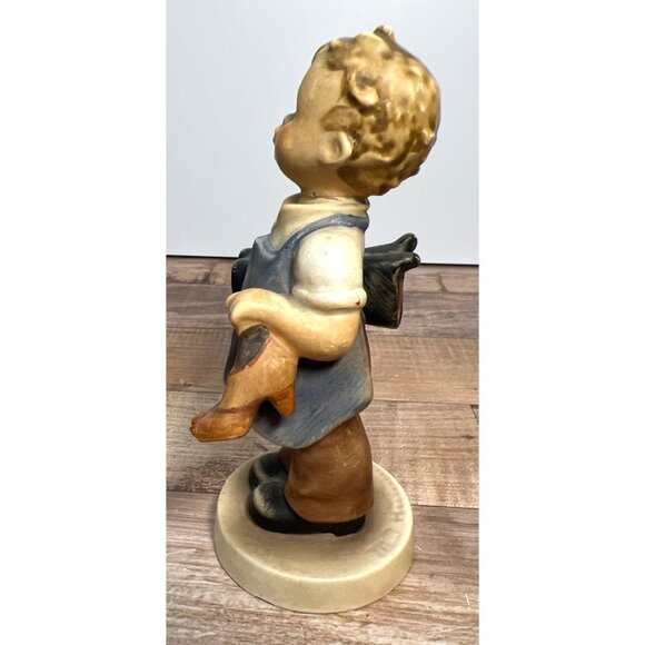 Vintage Western Germany Hummel Style Figurine Boy With Shoes Apron 6" Tall Handm - Picture 4 of 5